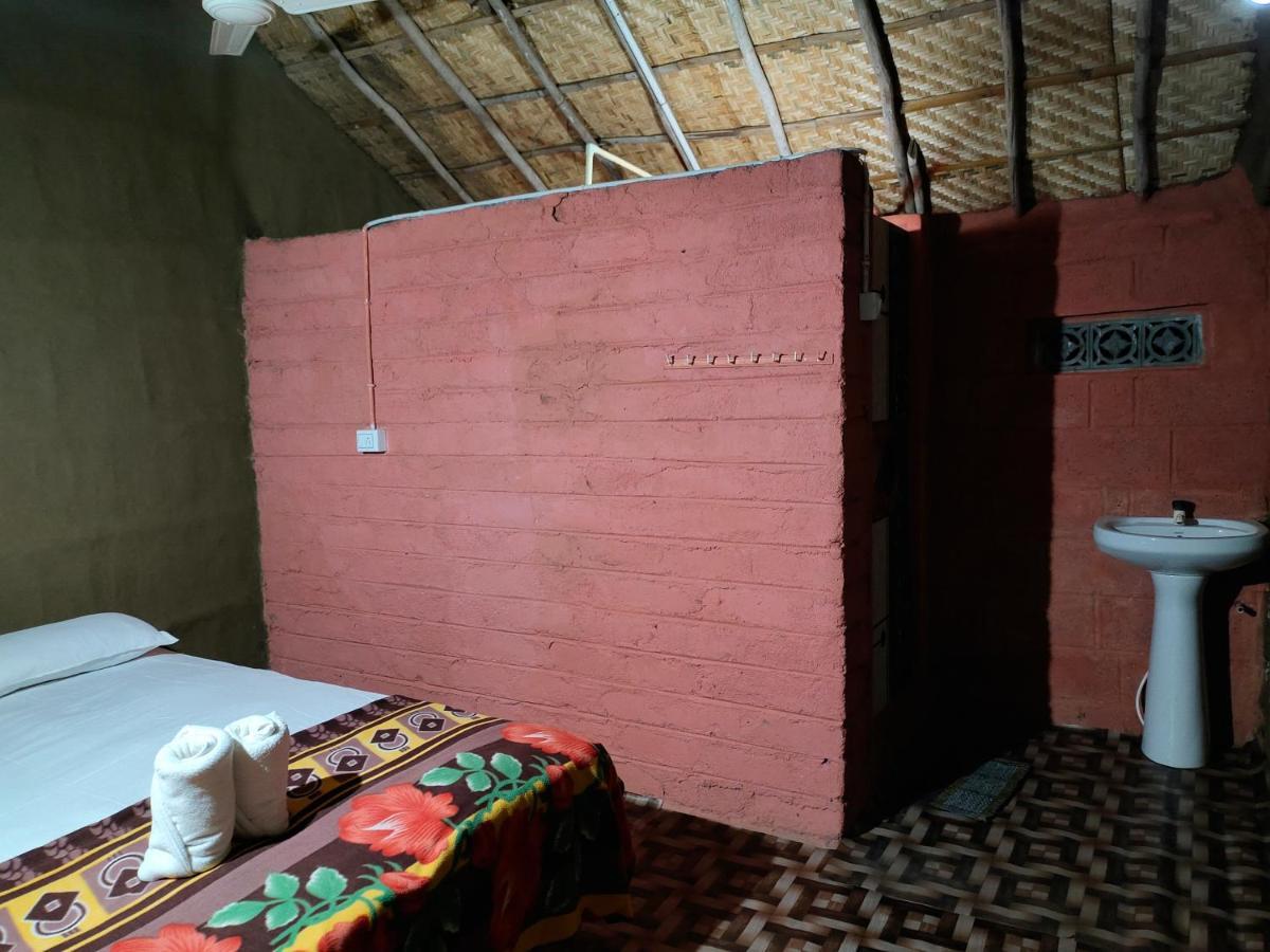 Waterfall Guesthouse Hampi Zewnętrze zdjęcie