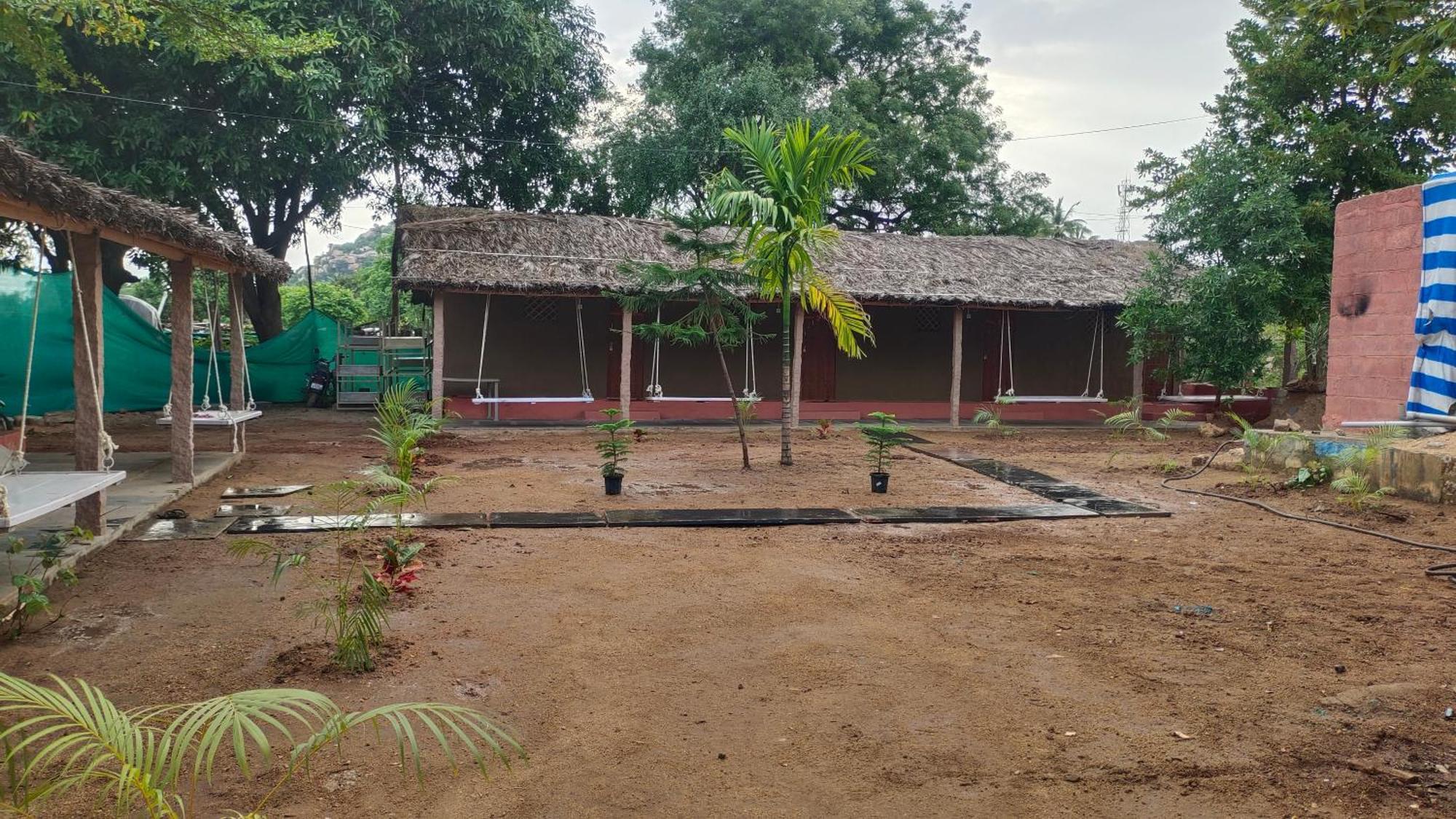 Waterfall Guesthouse Hampi Zewnętrze zdjęcie